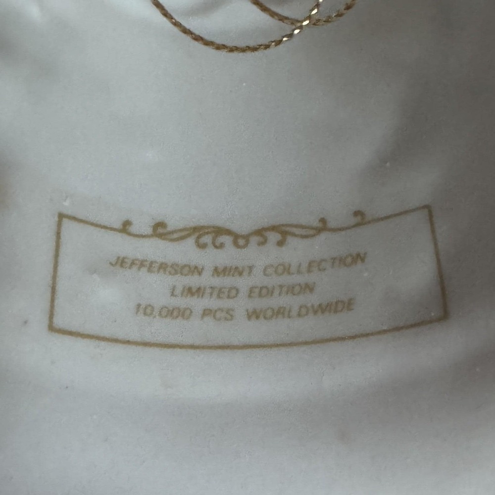 Vtg Jefferson Mint Christmas Bell Limited Edition 1990 Caroler‎ - Picture 7 of 10